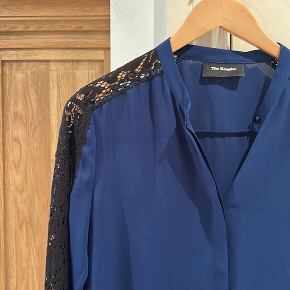 The Kooples Paris, blue button up blouse with black lace detail, extra small - Picture 4 of 12